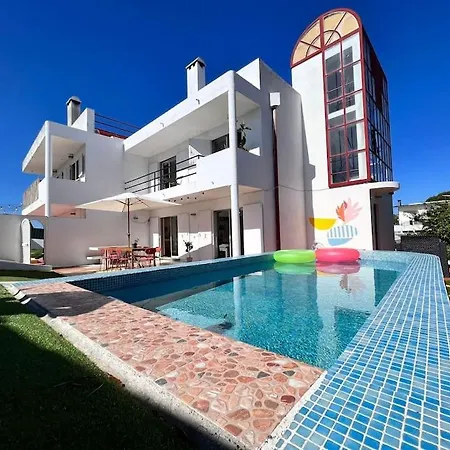 Holiday home Casa Capuchos. Close To Lisbon With Ocean View Caparica