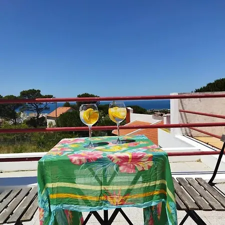 Casa Capuchos. Close To Lisbon With Ocean View Holiday home Caparica