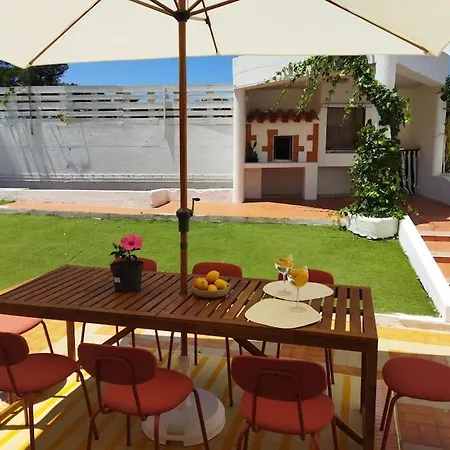 Casa Capuchos. Close To Lisbon With Ocean View Tatil Evi *