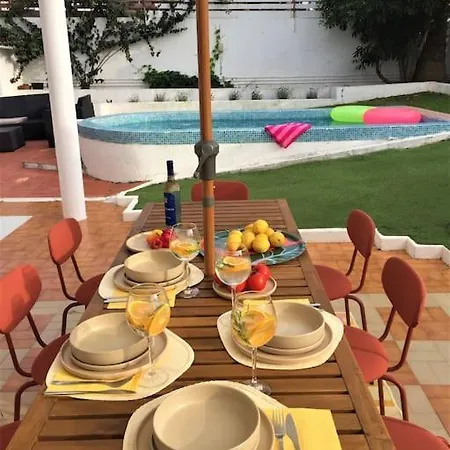 Casa Capuchos. Close To Lisbon With Ocean View * Caparica